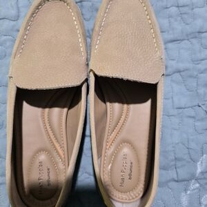 Hush Puppies Women's Nude Slip-On Loafers Size 8